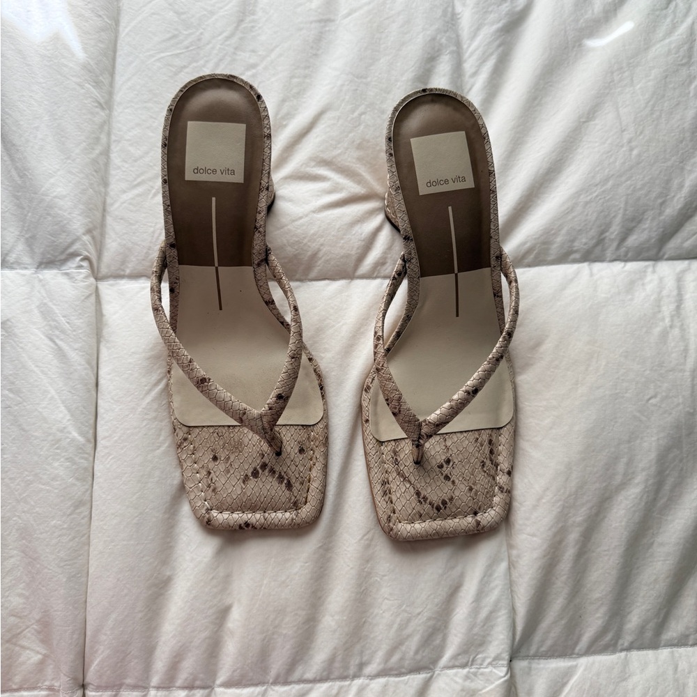 Dolce Vita Rhye Snakeskin Sandal – Cafe Stella – Size 7 – Like New – 2.7” Heel